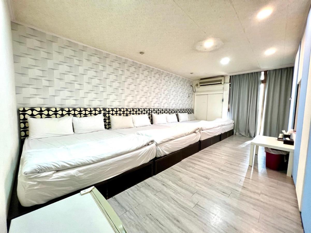 逢甲mickey House Apartment Taichung Exterior photo
